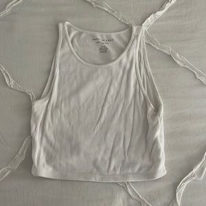 Basic cropped white tank